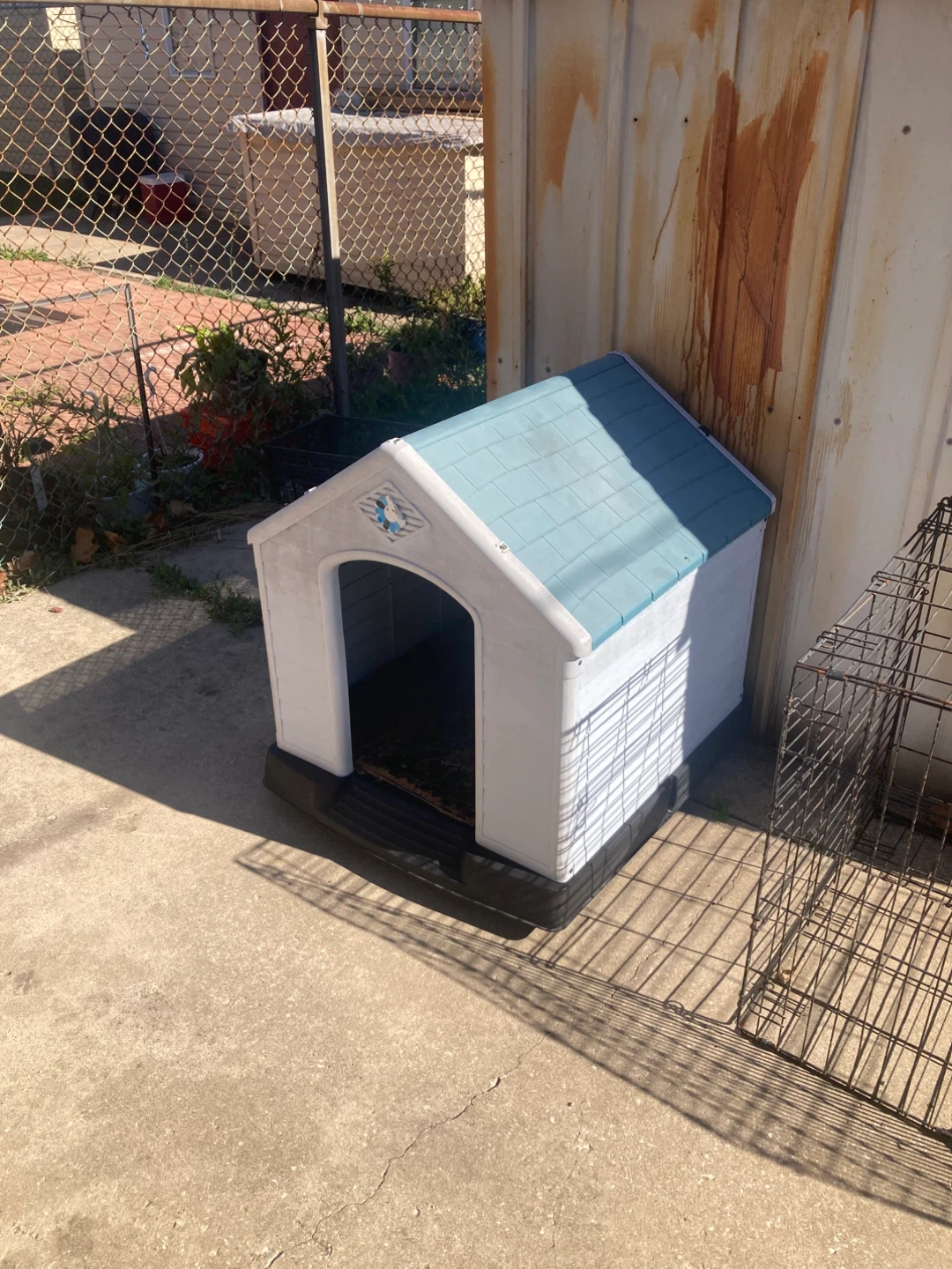 Dogloo Dog House - Great Condition!