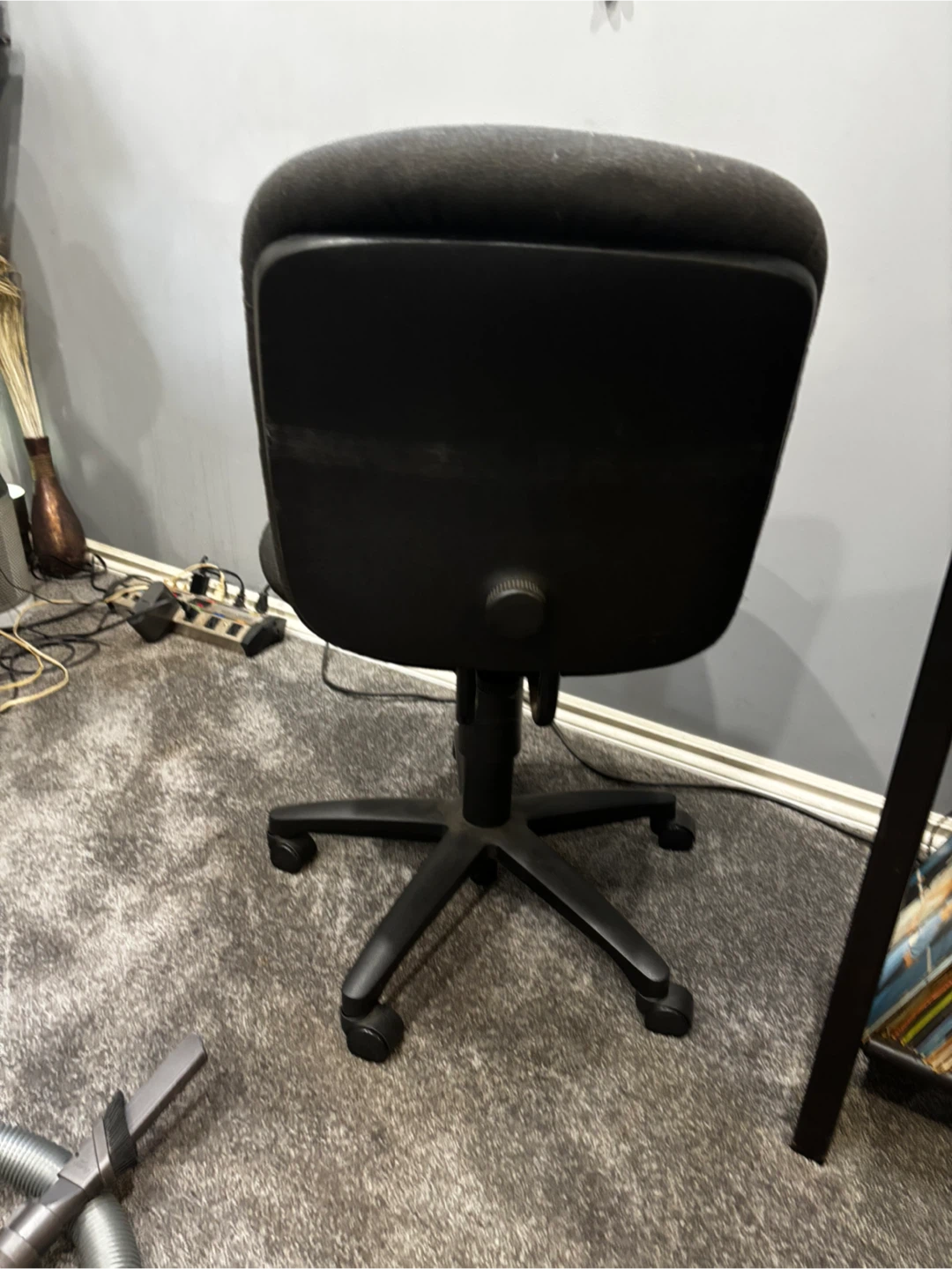 Black Office Chair - photo 2
