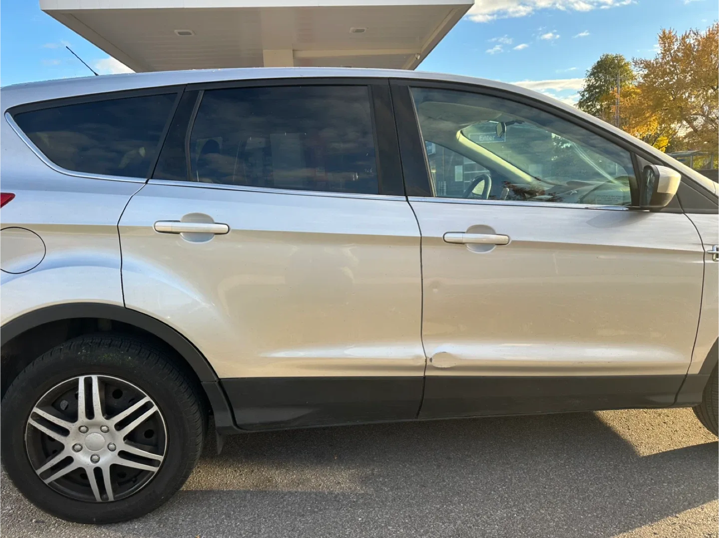 Ford Escape 2016 Silver SUV image indicator(10)