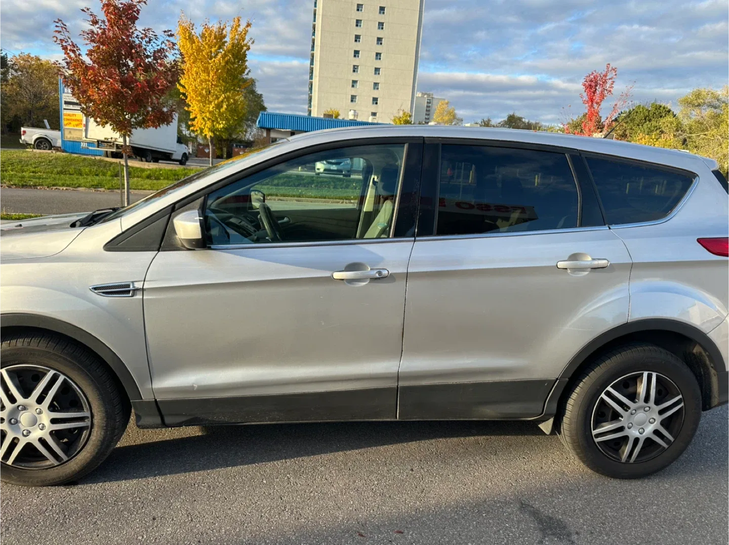 Ford Escape 2016 Silver SUV image indicator(9)
