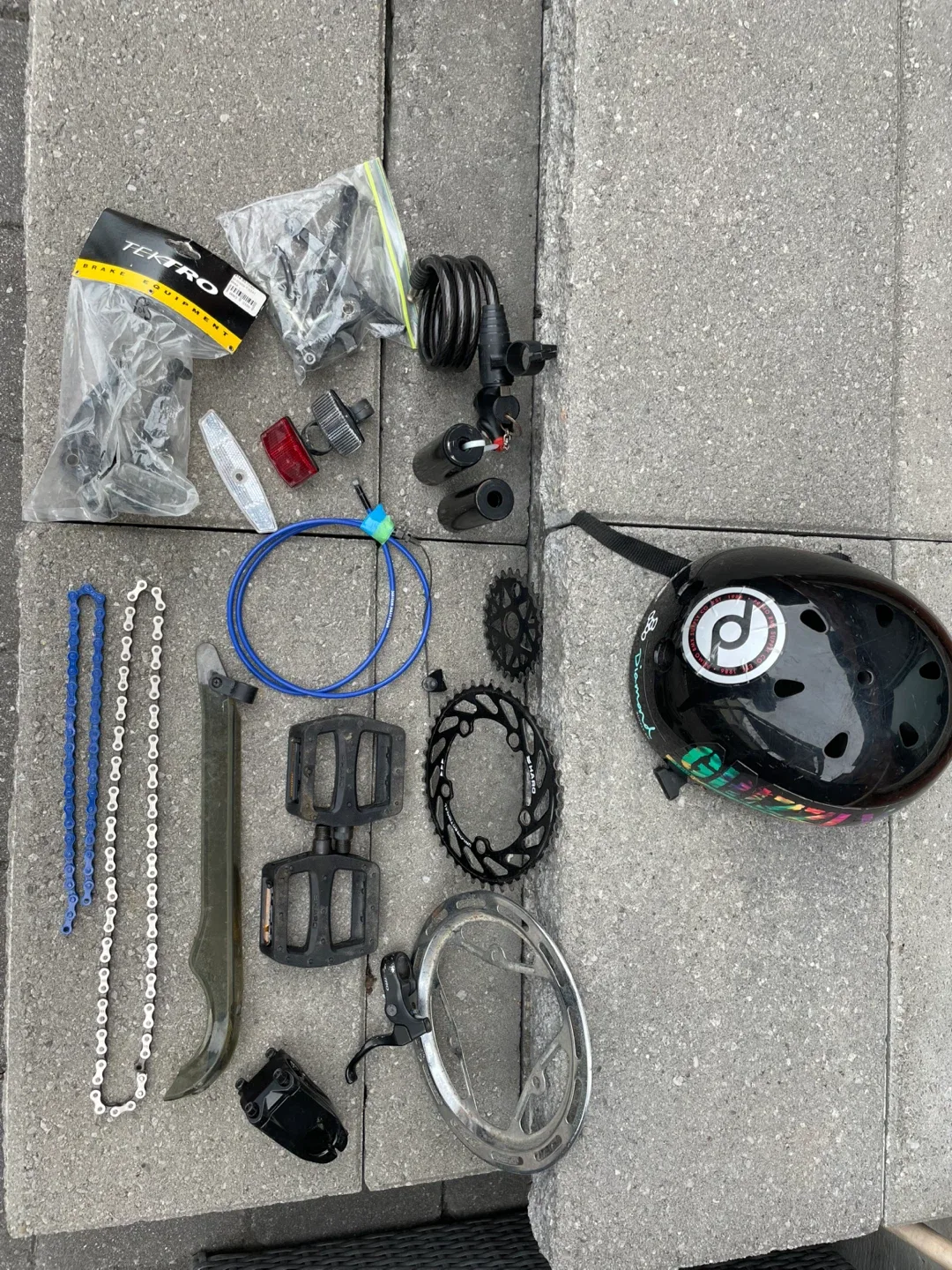 Haro BMX Bike with Sunday Stem & Shadow Conspiracy Chain image indicator(7)