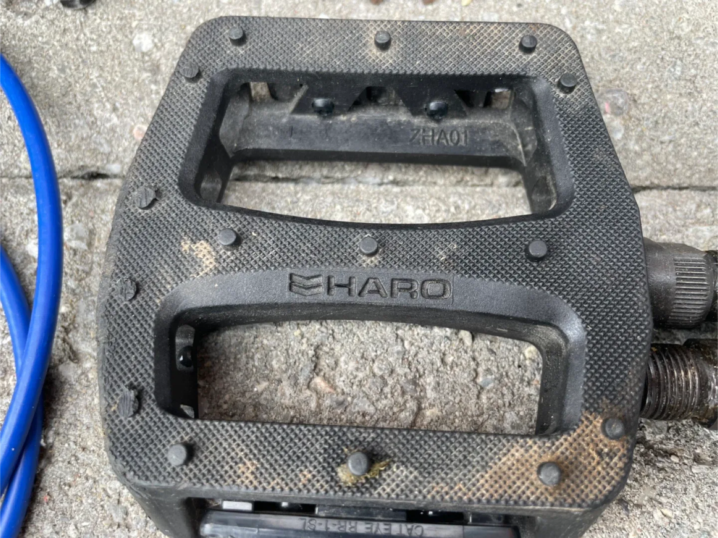 Haro BMX Bike with Sunday Stem & Shadow Conspiracy Chain image indicator(8)