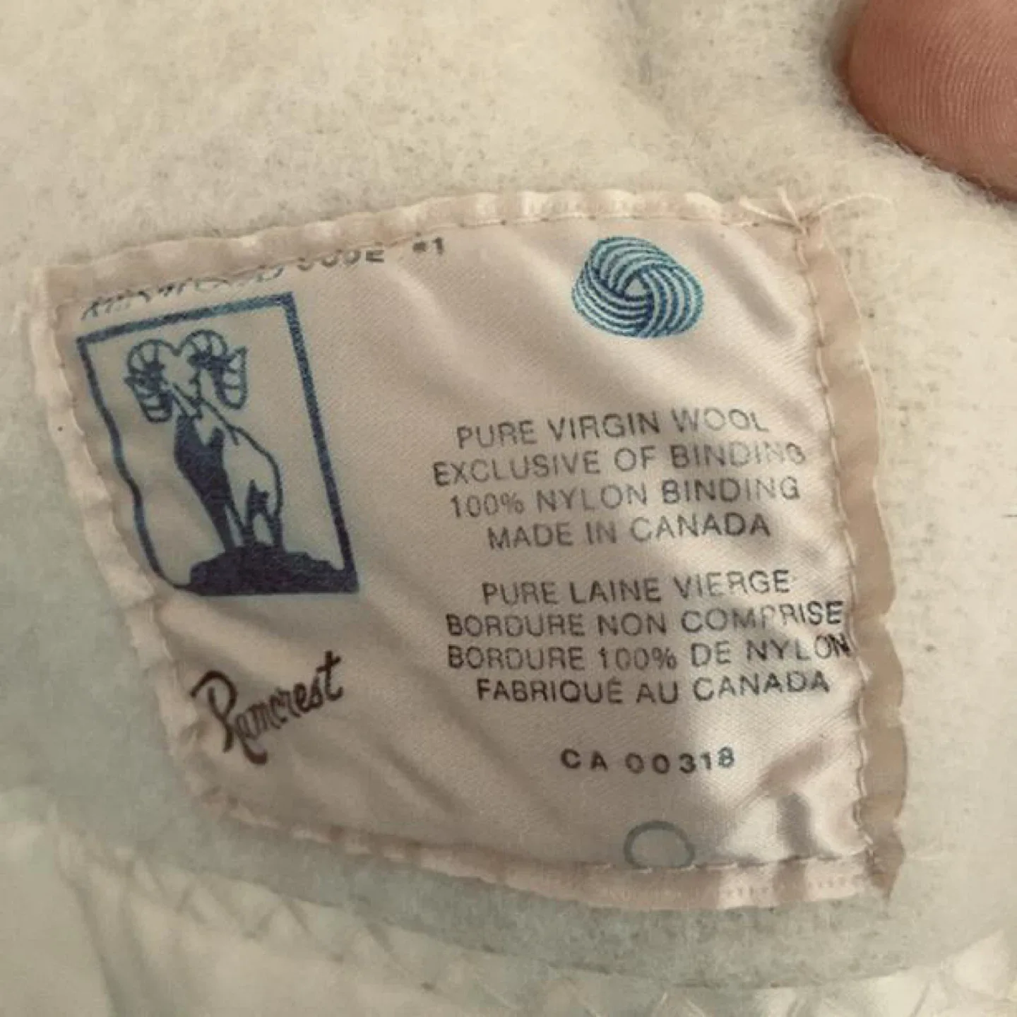 Brand new Pure Virgin Wool Blanket image indicator(2)