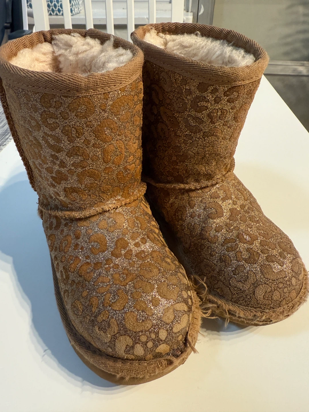UGG Boots Size 10 (Little Kids/Toddler) - photo 3