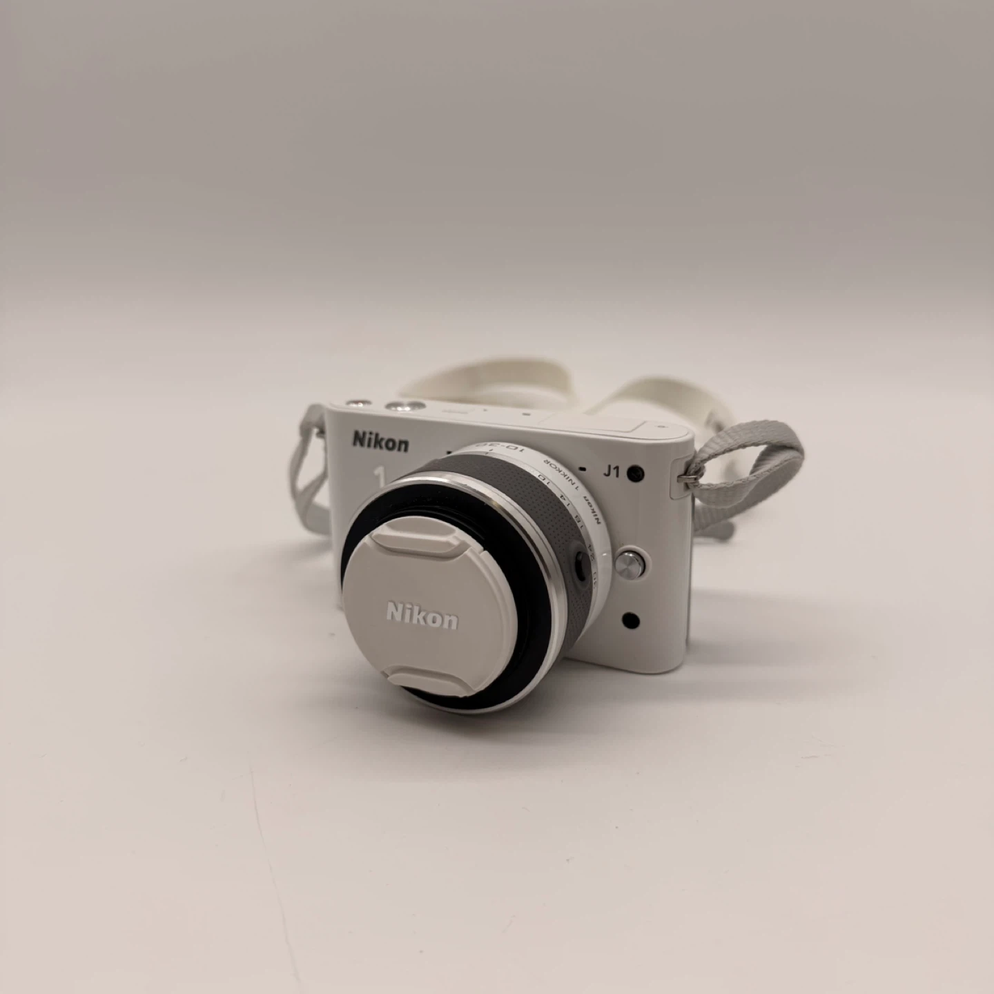 Nikon 1 J1 White Digital Camera with Accessories - photo 3