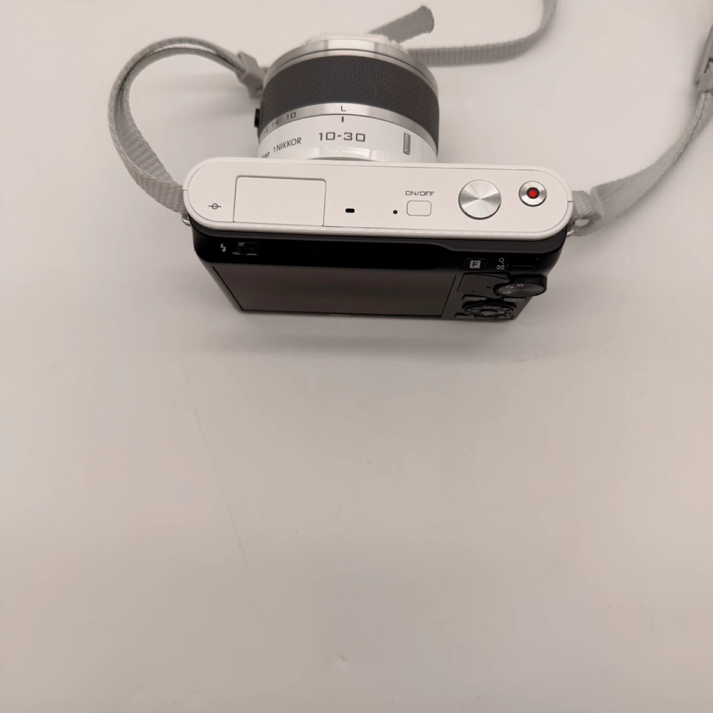 Nikon 1 J1 White Digital Camera with Accessories - photo 5