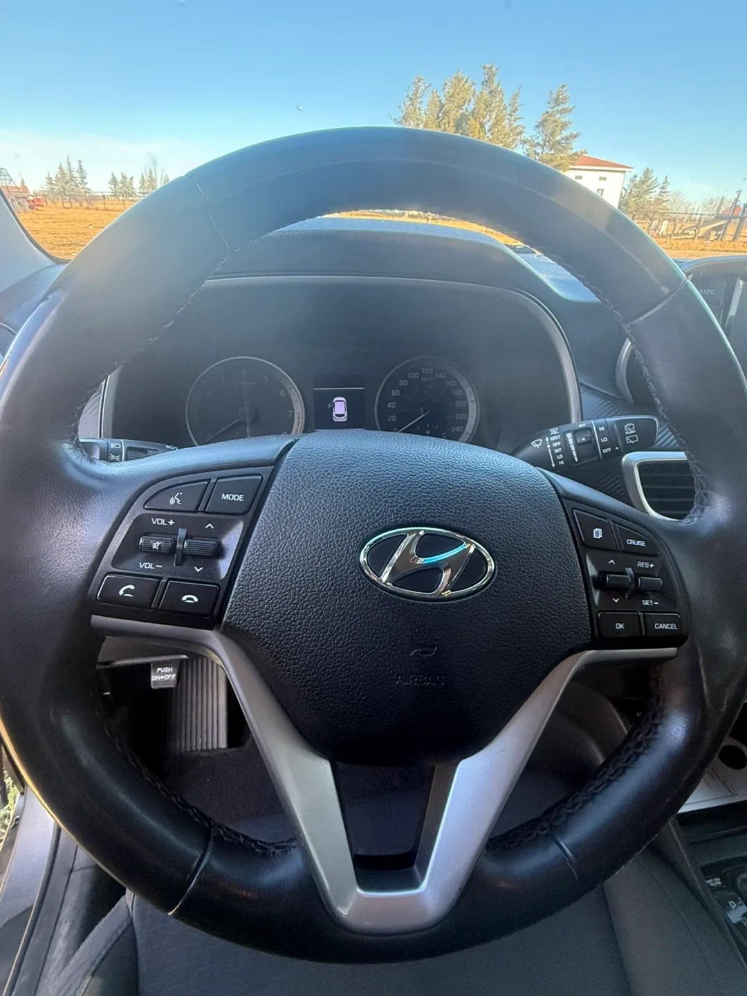 Hyundai Tucson Preferred SUV image indicator(8)