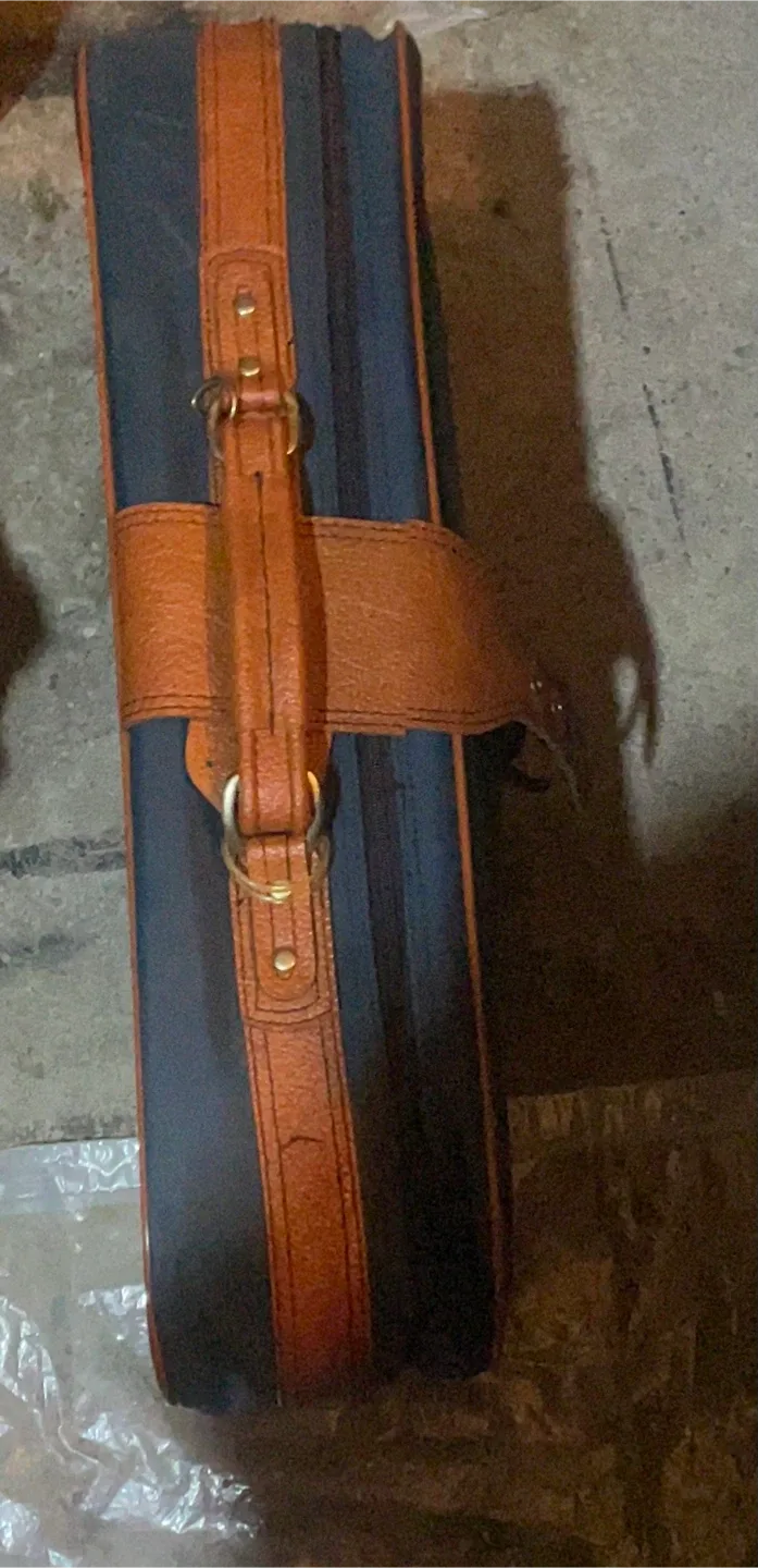 Vintage Suitcase - Blue & Brown image indicator(2)