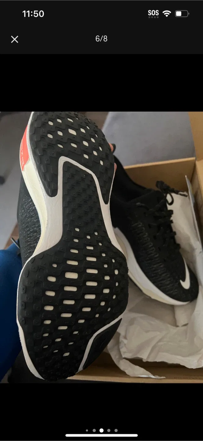 Nike ZoomX Invincible Run Fk 3, Women’s size 10Black image indicator(6)