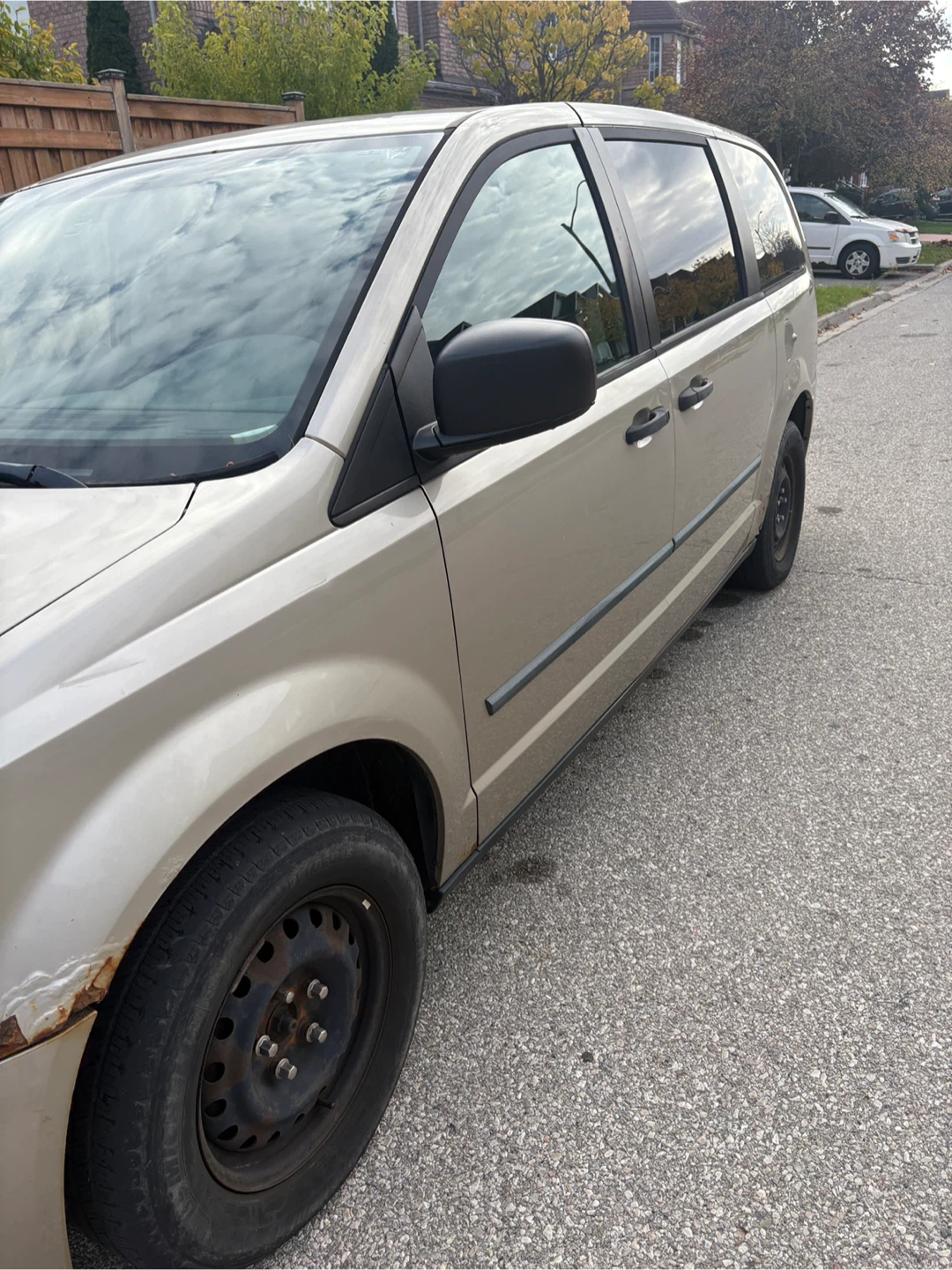 Dodge Grand Caravan - photo 3