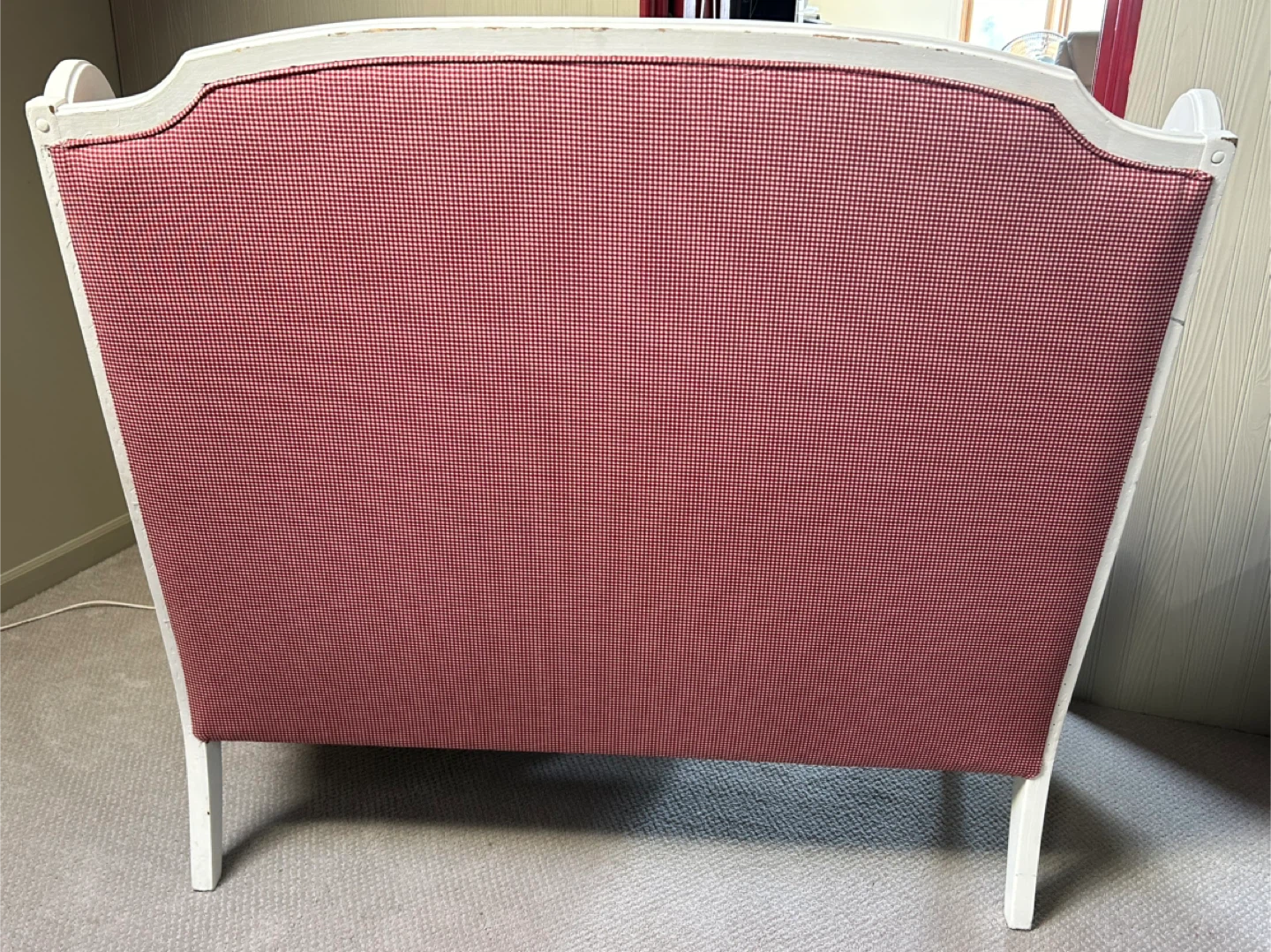 Red & White Wingback Settee - photo 4