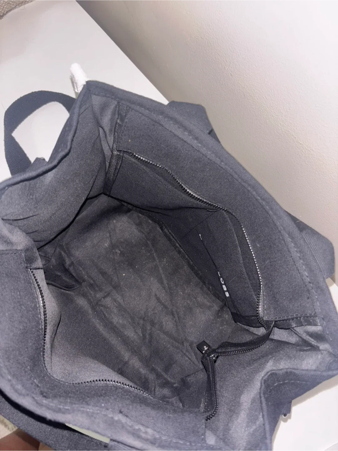 Marc Jacobs The Tote Bag - Black image indicator(2)