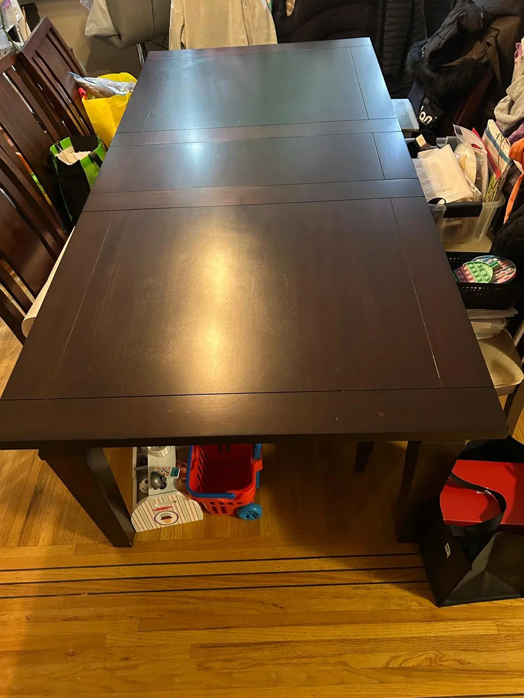 Dining table and chairs image indicator(6)