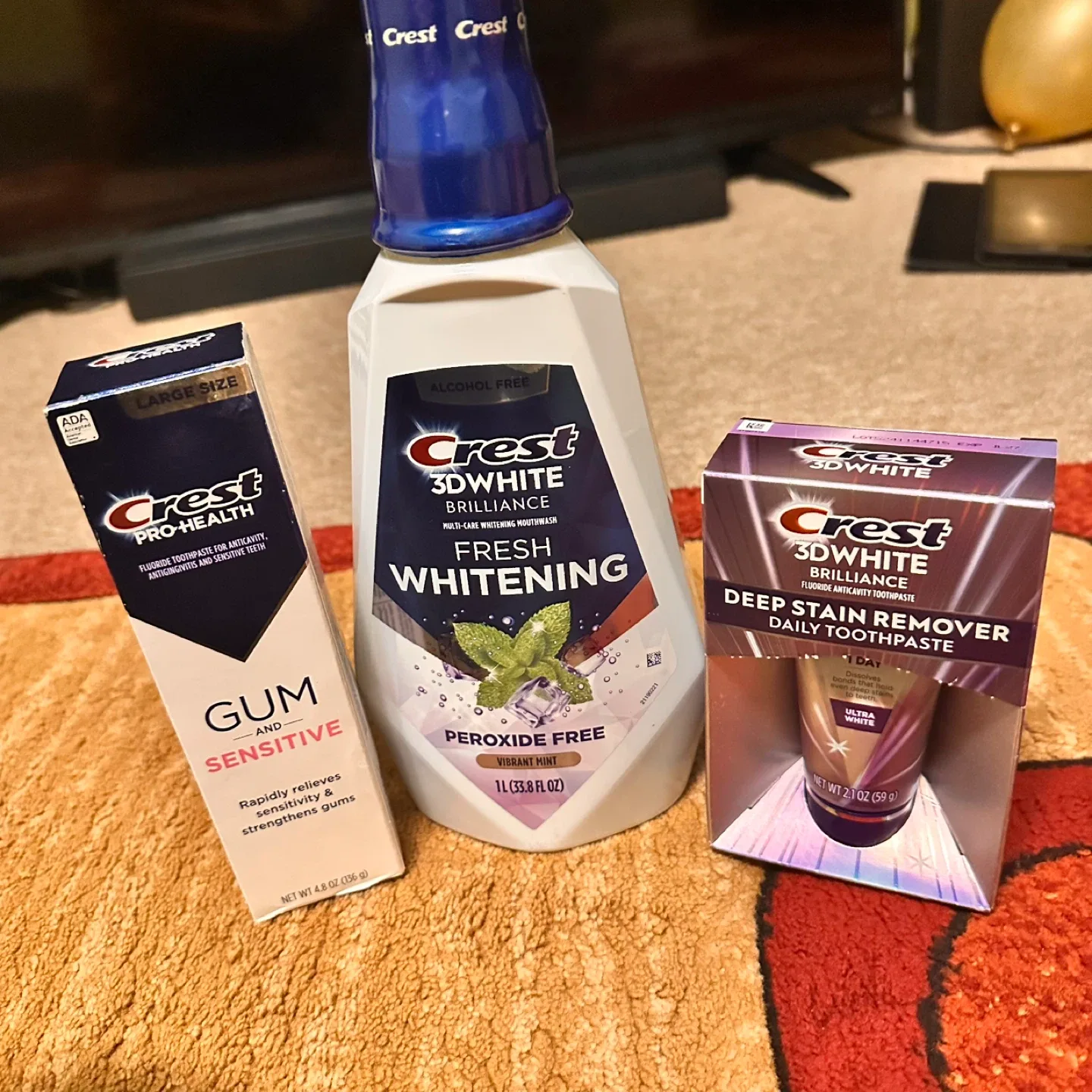 Crest 3D White Toothpaste & Mouthwash Set image indicator(2)