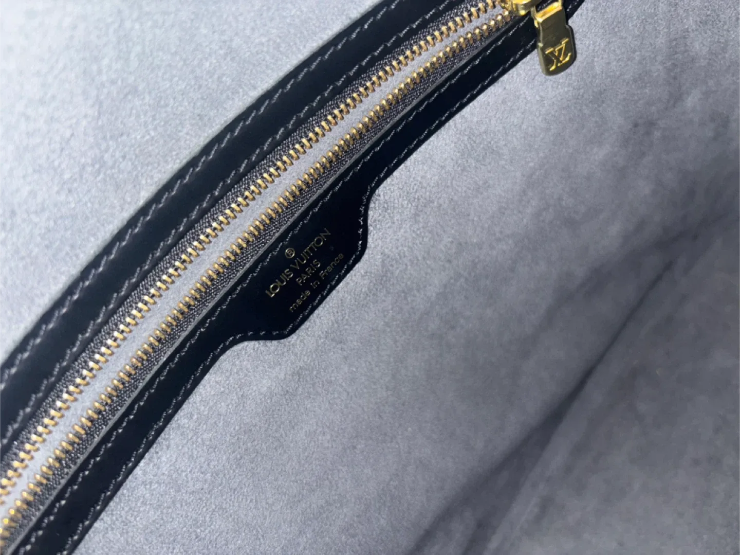 Louis Vuitton Epi Leather Black Tote Bag image indicator(5)