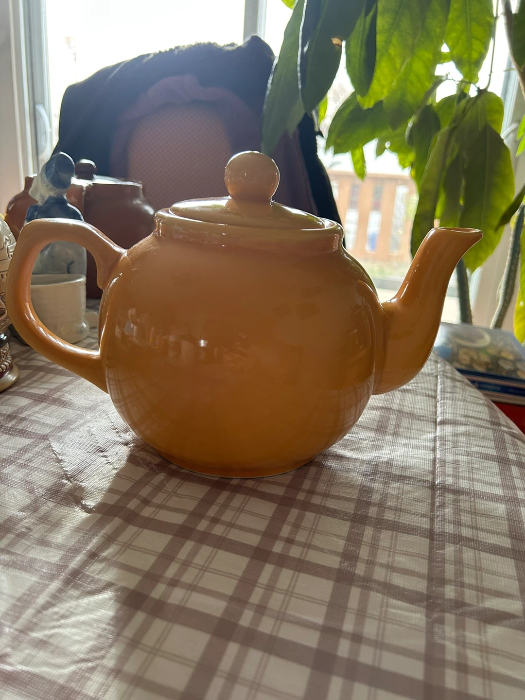 Vintage Style Yellow Teapot - photo 2
