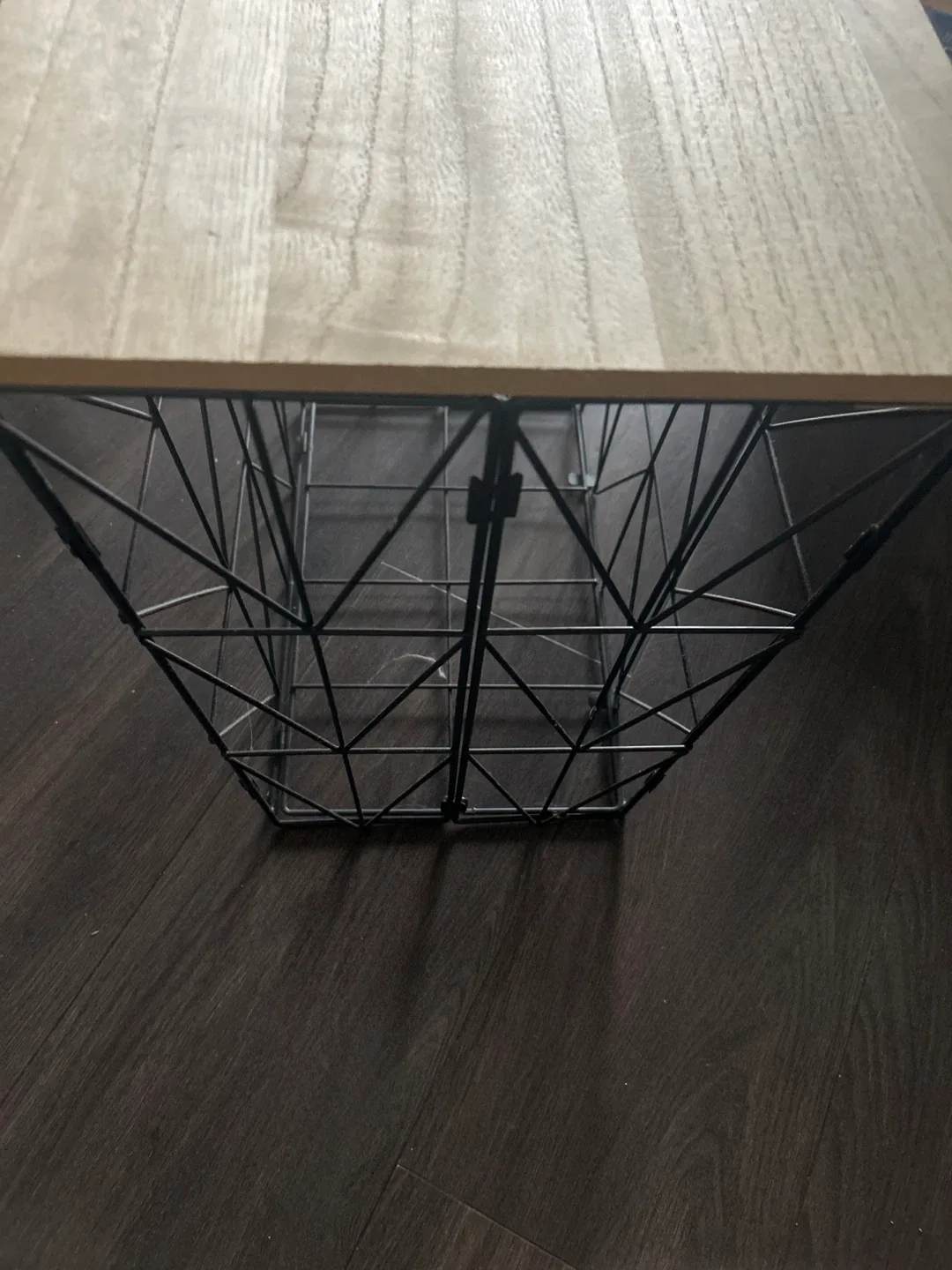 Side Table with Wire Basket Base image indicator(2)