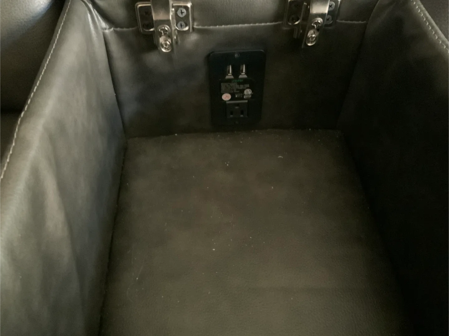 Dark brown Leather Reclining Loveseat with Console image indicator(3)