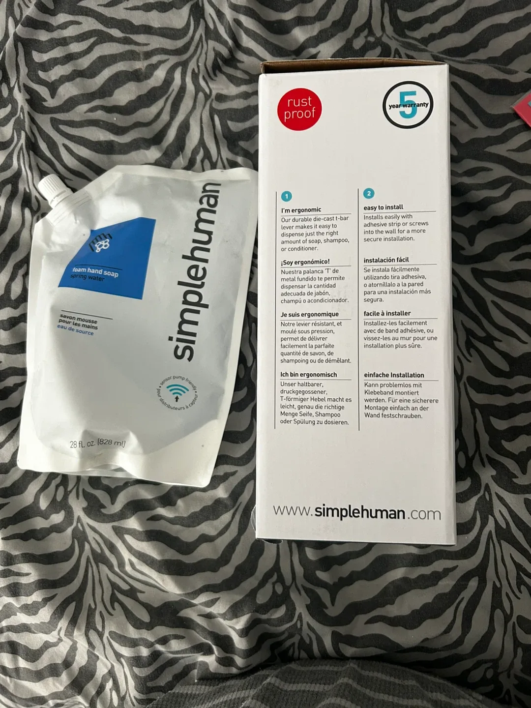 Simplehuman Wall Mount Pump + Foam Soap Refill image indicator(4)