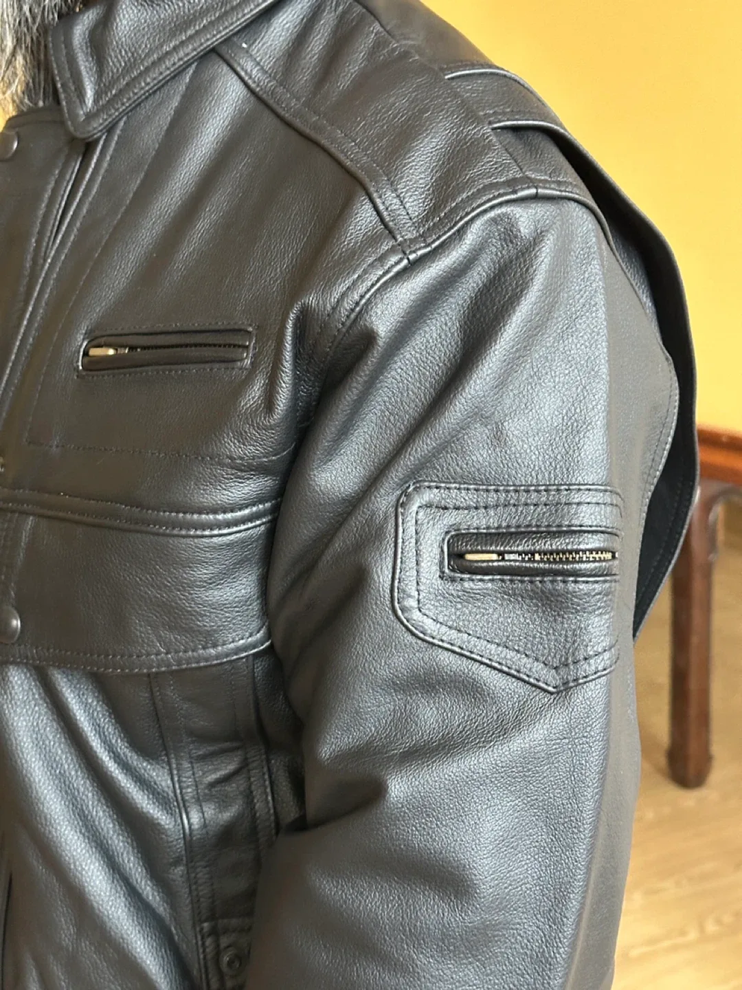 Brand New Genuine Leather Jacket – Size XL image indicator(7)