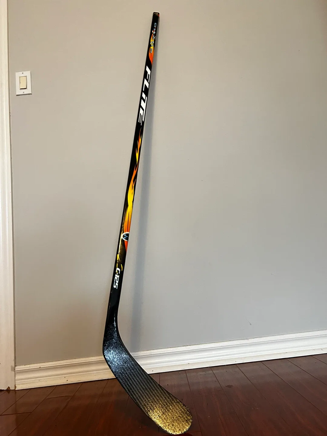 FLITE C-125 Hockey Stick image indicator(2)