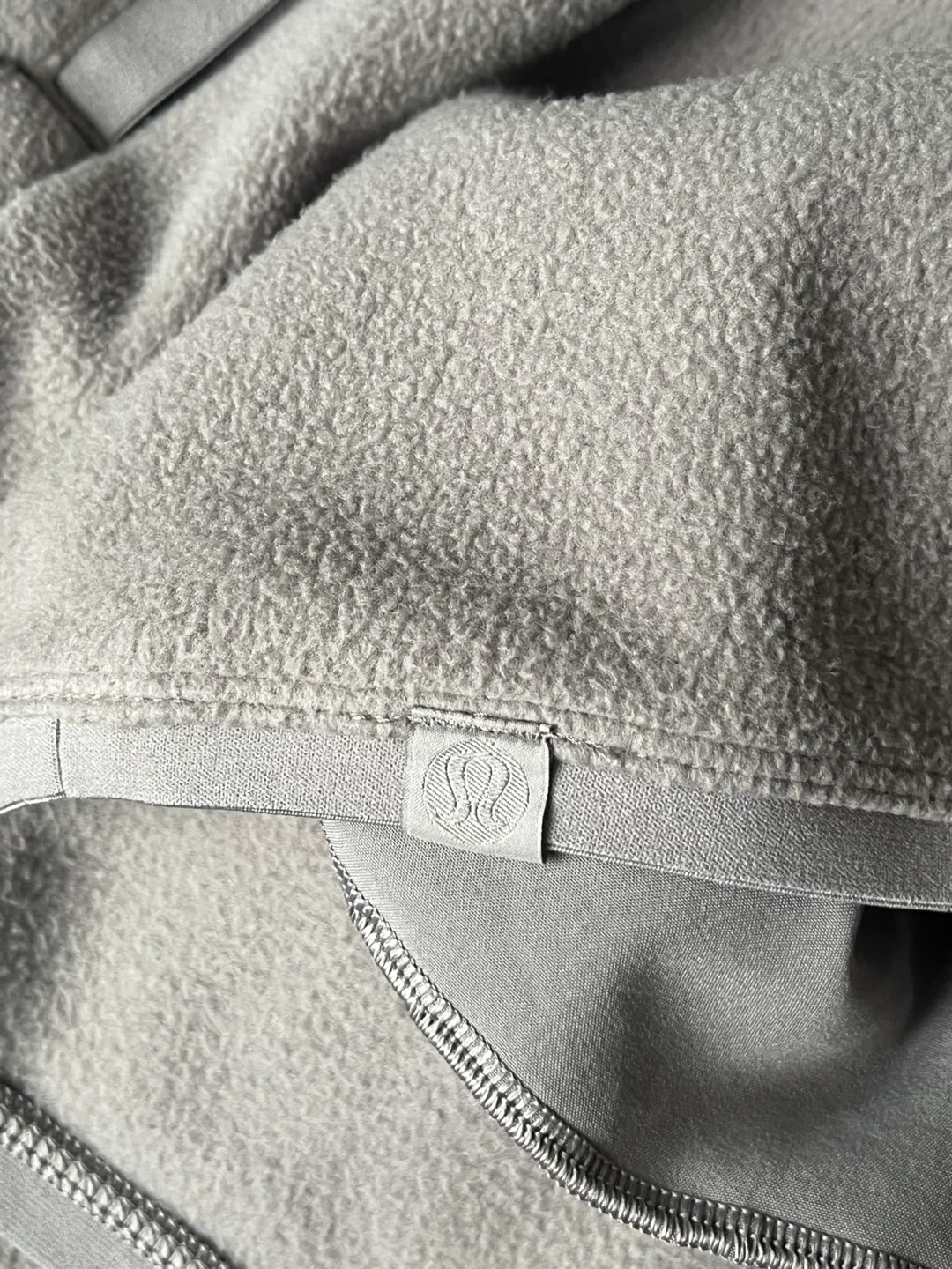 Lululemon Grey Fleece Half-Zip Sweater Men’s Size Large - photo 3