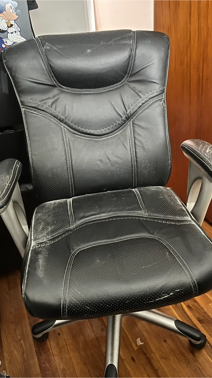 Black Office Chair thumbnail