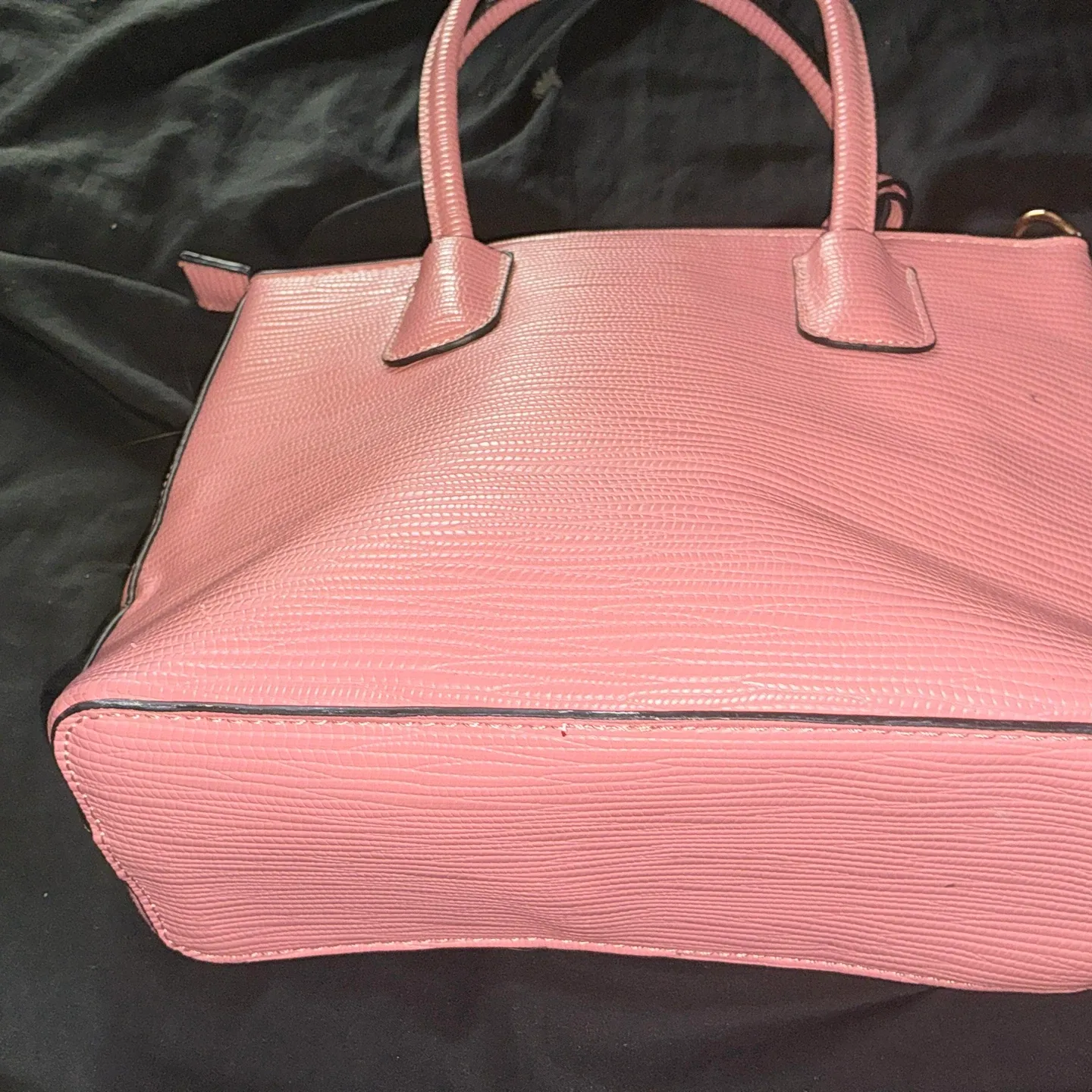 Louis Vuitton Pink Leather Embossed Handbag image indicator(3)