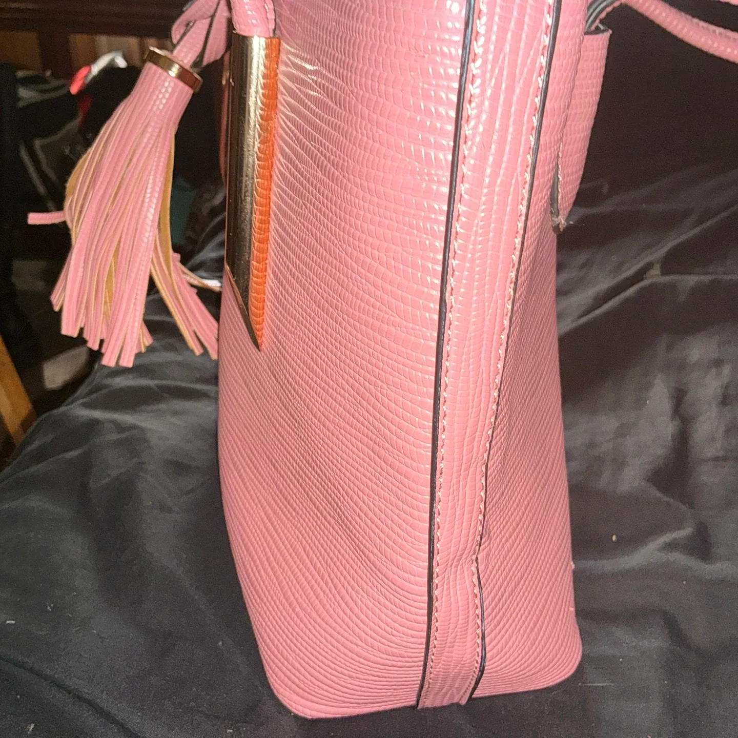 Louis Vuitton Pink Leather Embossed Handbag image indicator(5)