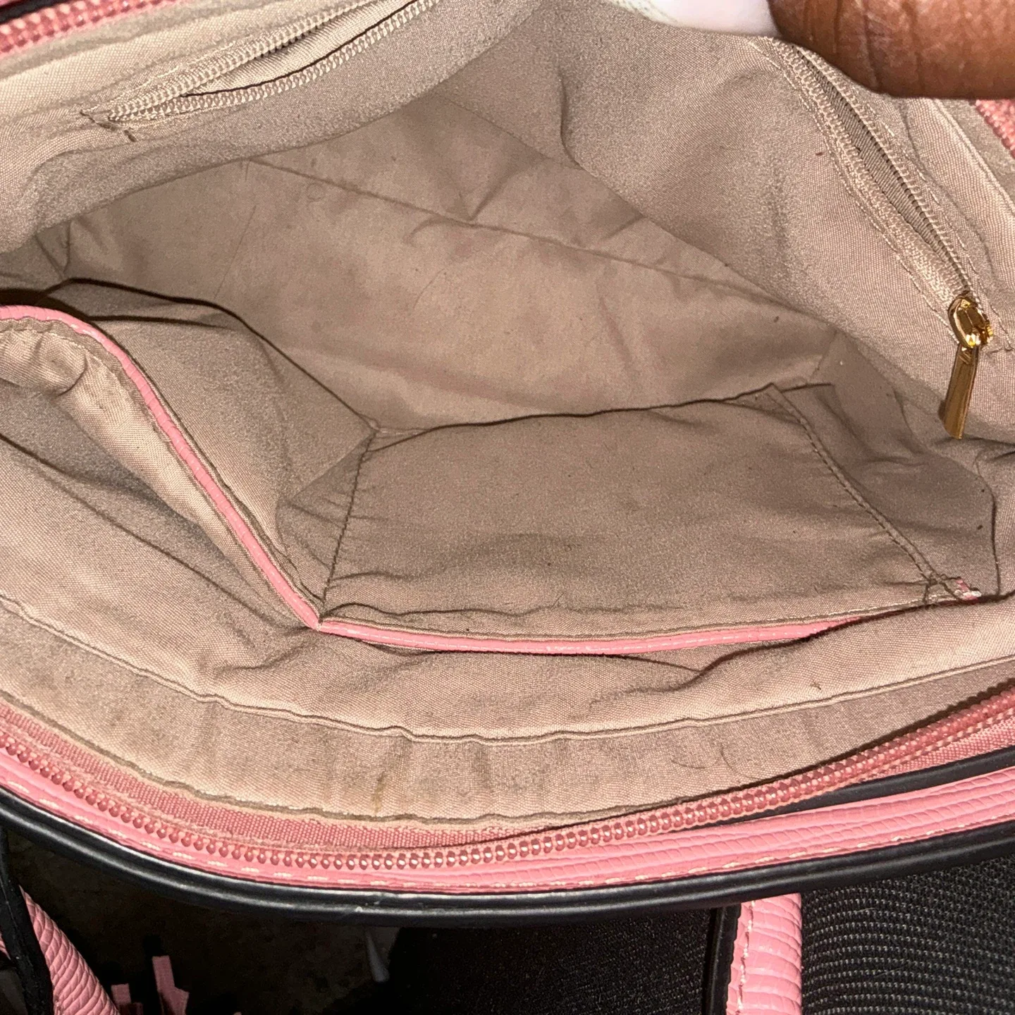 Louis Vuitton Pink Leather Embossed Handbag image indicator(4)