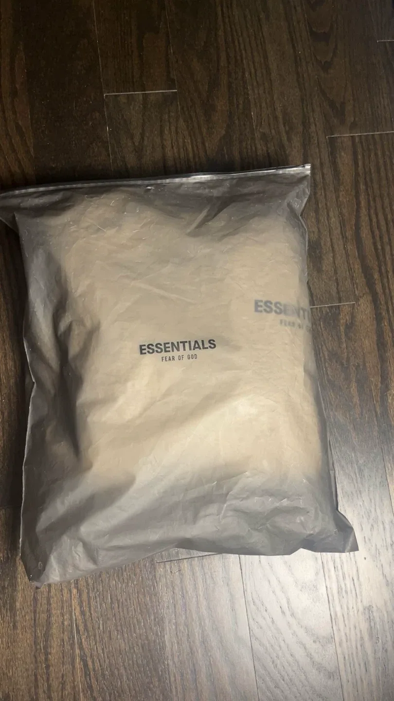 Essentials Fear of God Hoodie, Size XS image indicator(2)