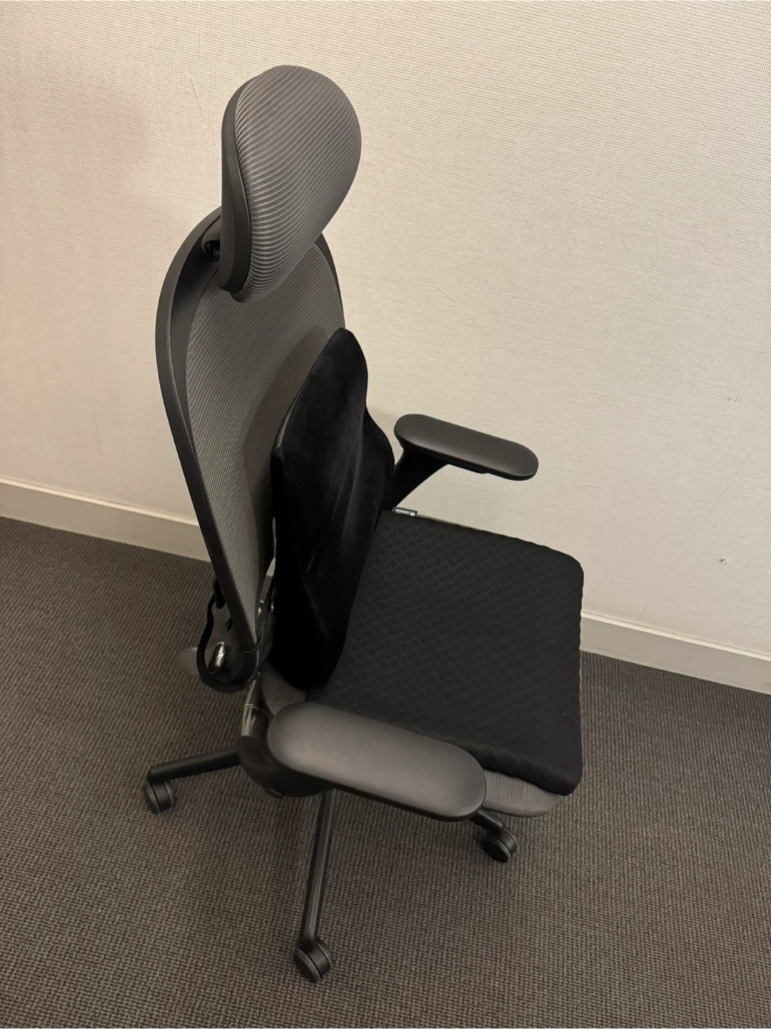Ergonomic Grey Office Chair + back support and seat cushion - photo 5