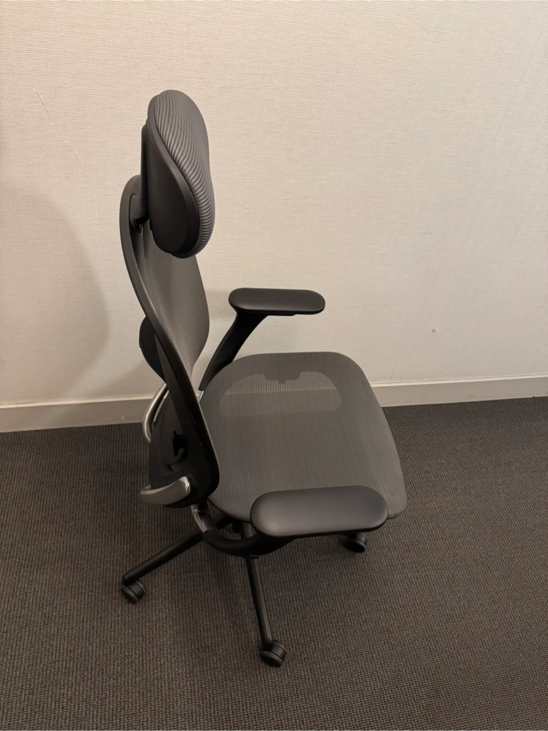 Ergonomic Grey Office Chair + back support and seat cushion - photo 3