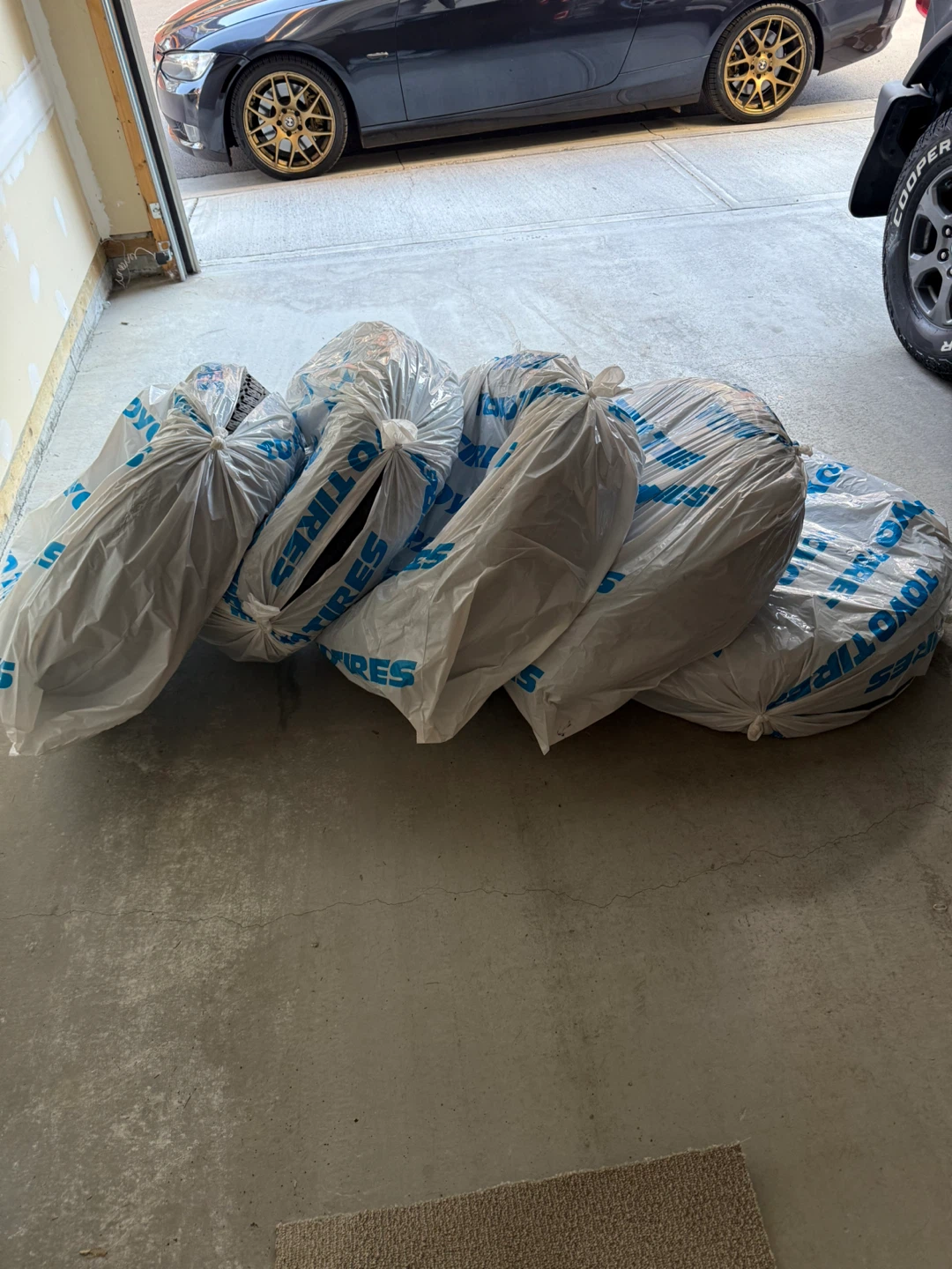 Bridgestone dueller AT tires - 255/75/17 m+s