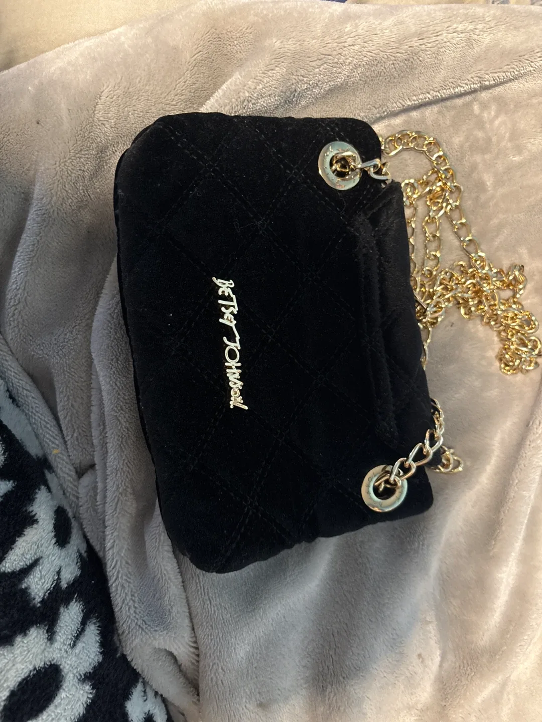 Betsey Johnson Black Velvet Quilted Chain Bag image indicator(2)