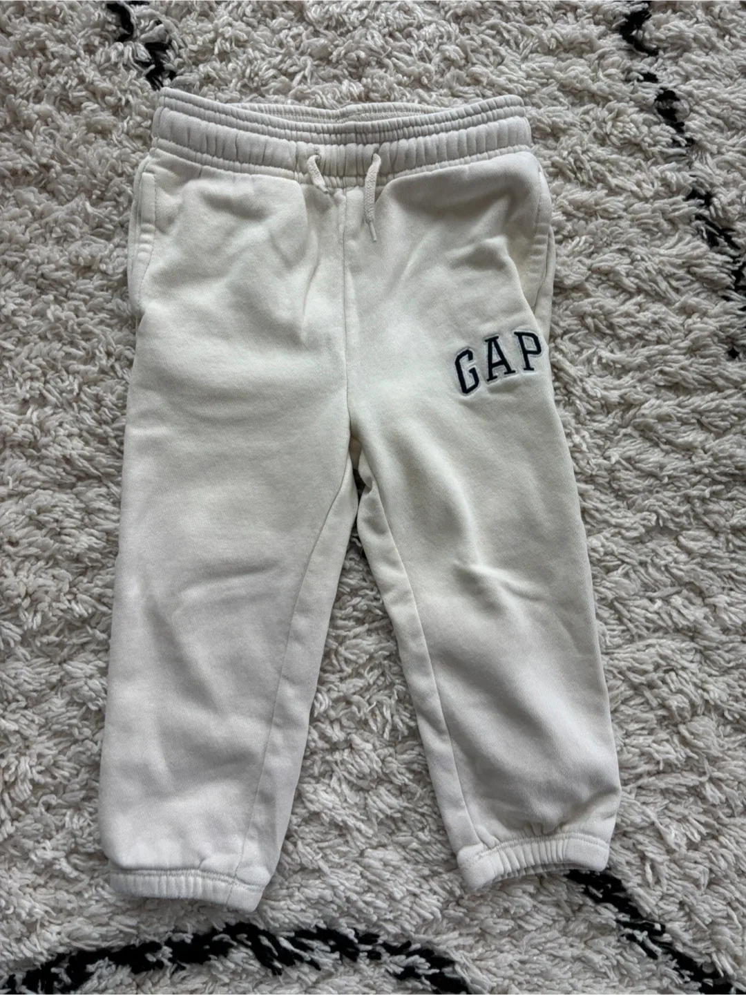 GAP Toddler Outfit Set 2Y– Hoodie, Sweatpants & Varsity Jacket image indicator(7)
