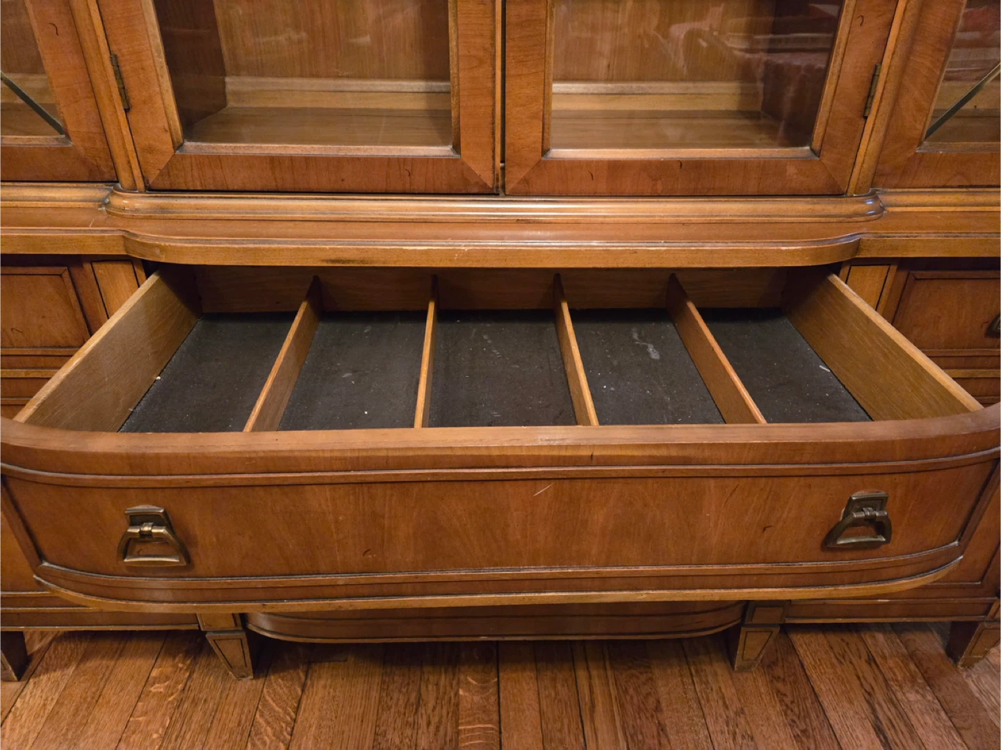 Wooden China Cabinet - photo 2