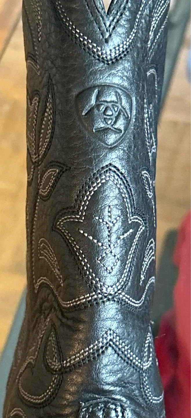 Ariat Women’s Heritage Western Round Toe Black Boots image indicator(10)