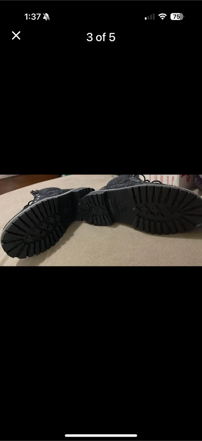 Timberland 3D Graffiti Boots youth size 4 cash only please image indicator(3)