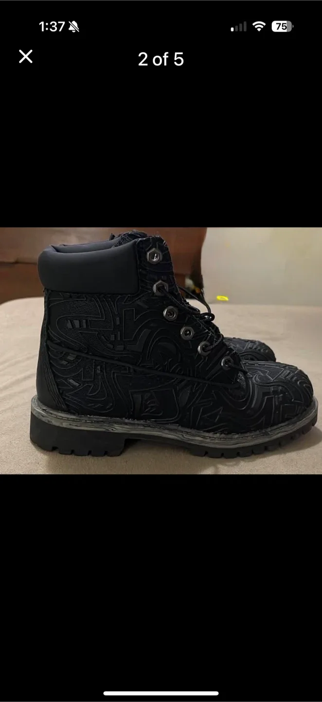 Timberland 3D Graffiti Boots youth size 4 cash only please image indicator(2)