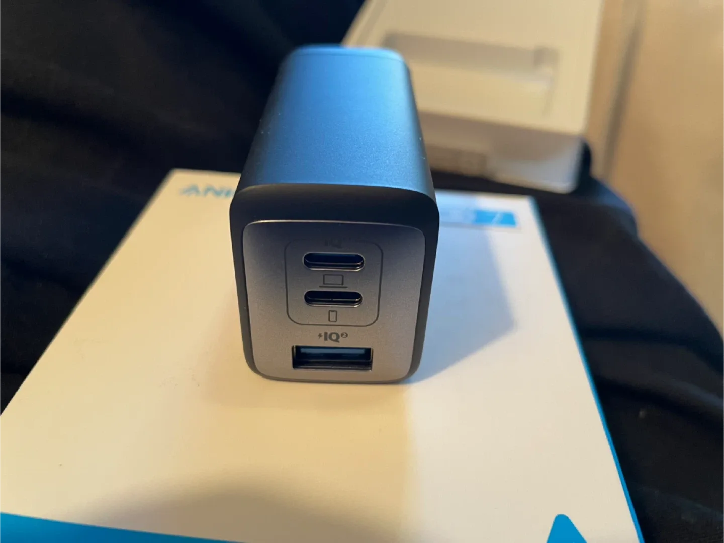 Anker Atom III 3-Port 65W Charger - New! image indicator(2)