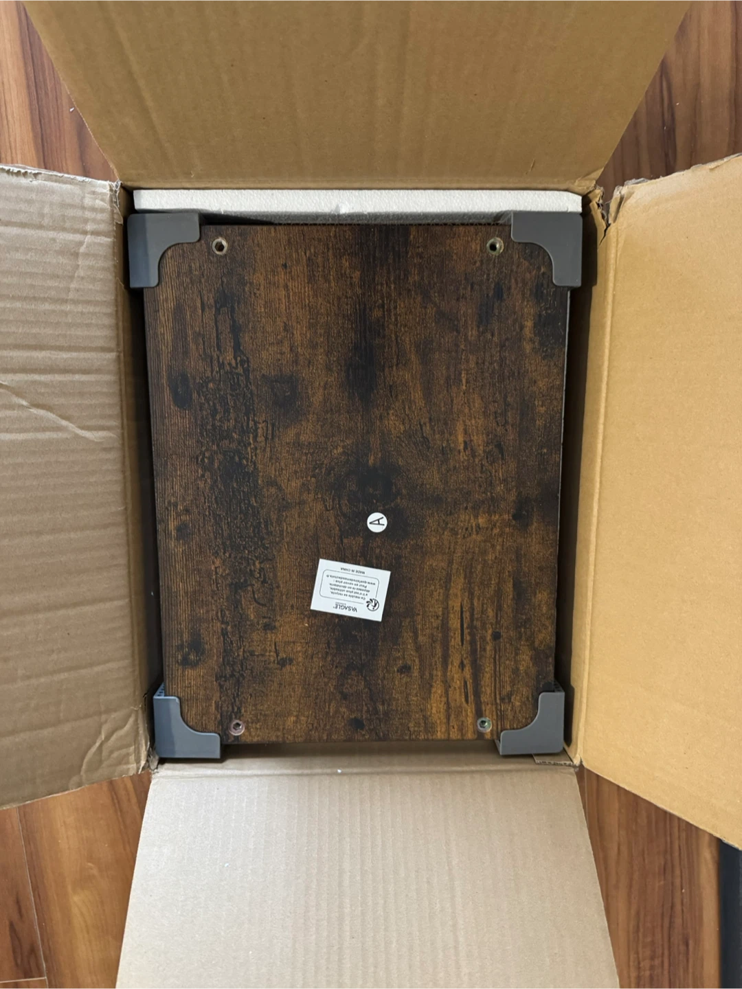 Set of 2 End Tables - new in box - photo 3