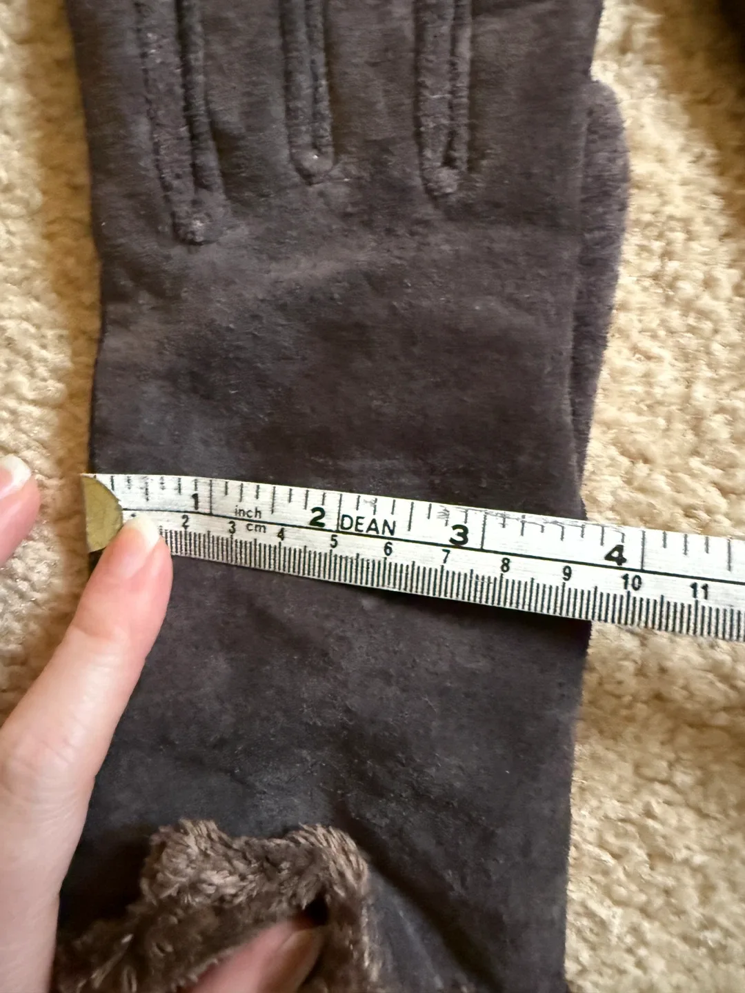 Brown Suede Gloves with Fur Trim image indicator(7)