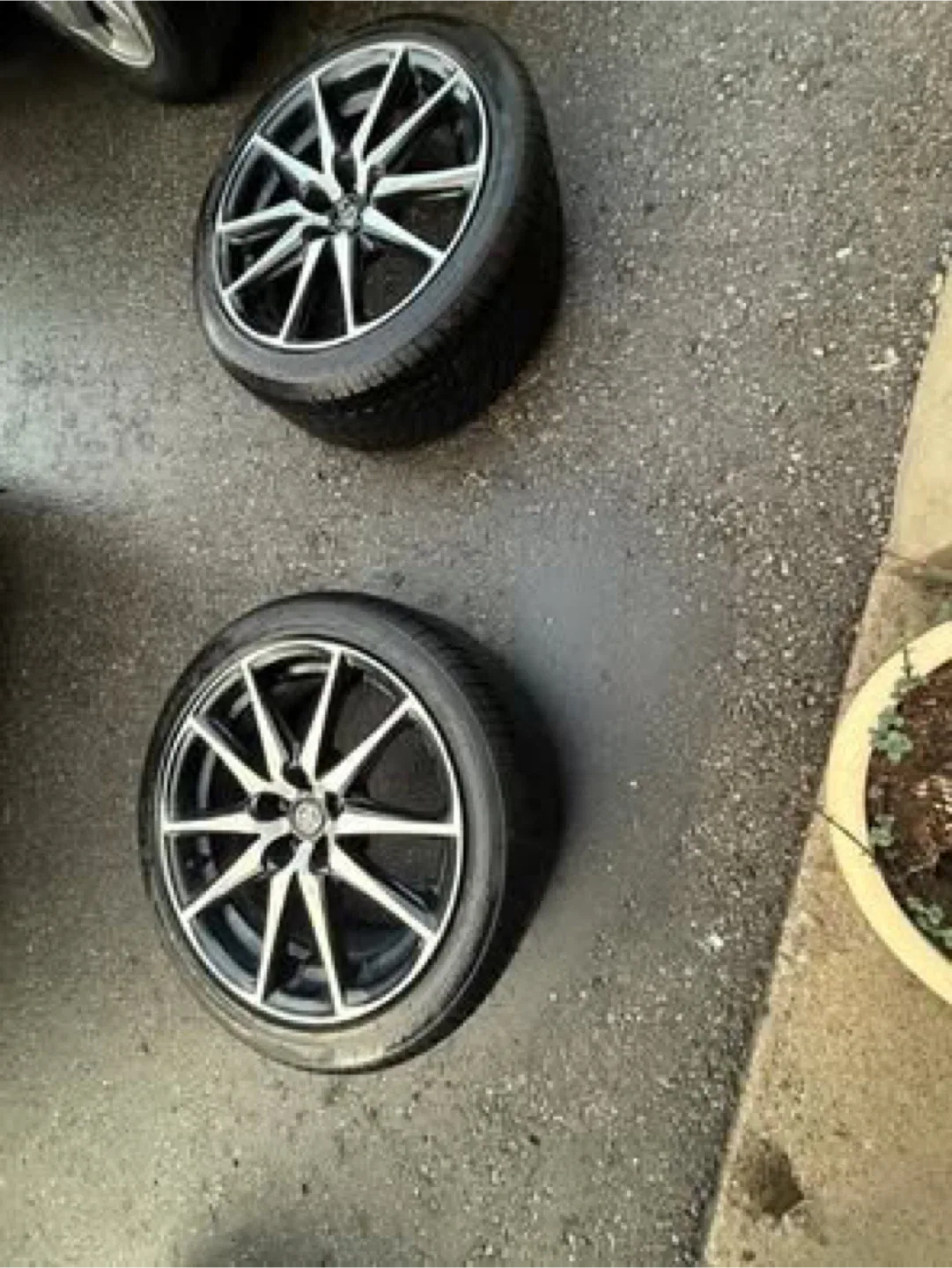 Set of OEM Toyota GR86 / Subaru BRZ7 Tires image indicator(5)