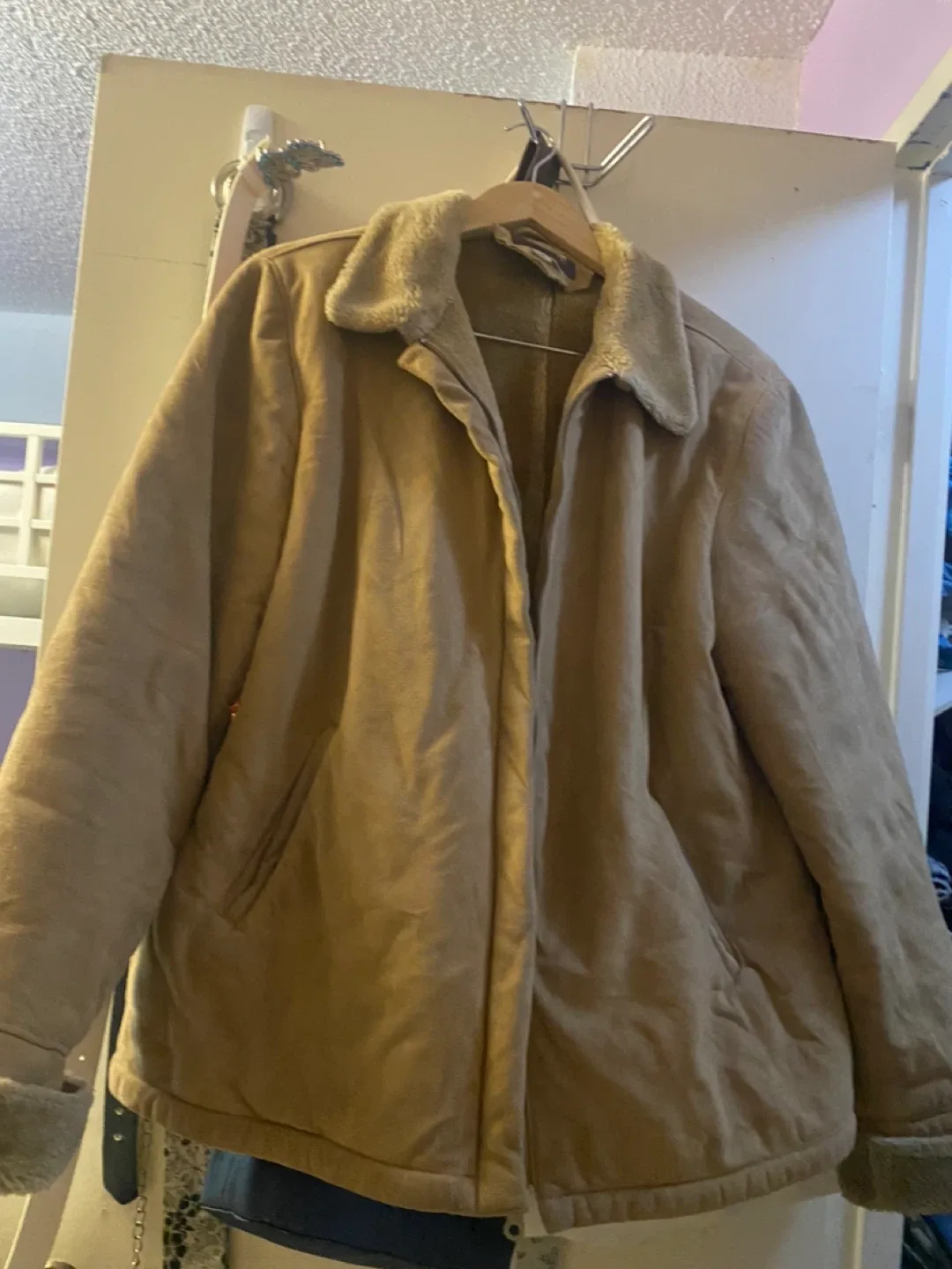 White Skirt+ Autumn Jacket+ Notebook image indicator(4)