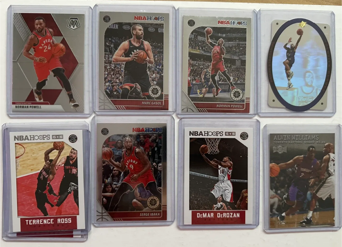 Basketball Trading Cards - NBA Hoops & Panini Chronicles image indicator(5)