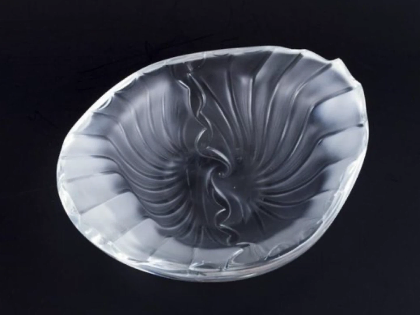 Lalique France Art Glass Bowl - photo 2