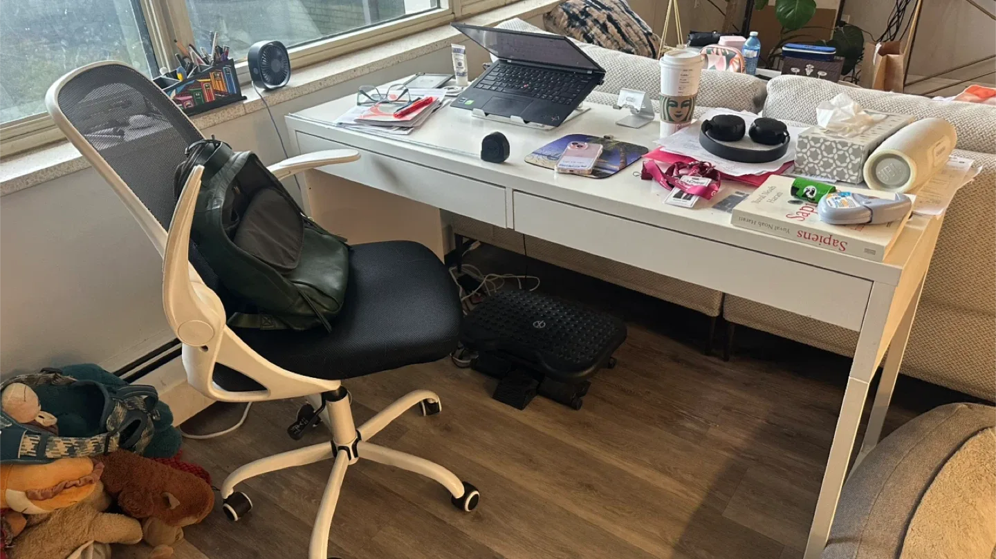 IKEA MICKE White Desk - 55 7/8x19 5/8 " image indicator(4)