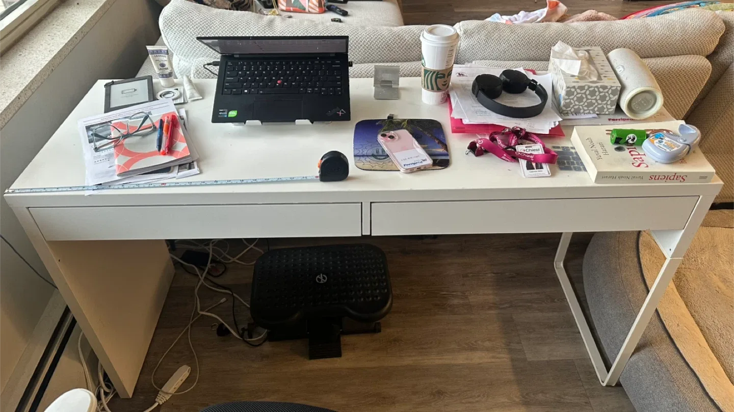 IKEA MICKE White Desk - 55 7/8x19 5/8 " image indicator(3)