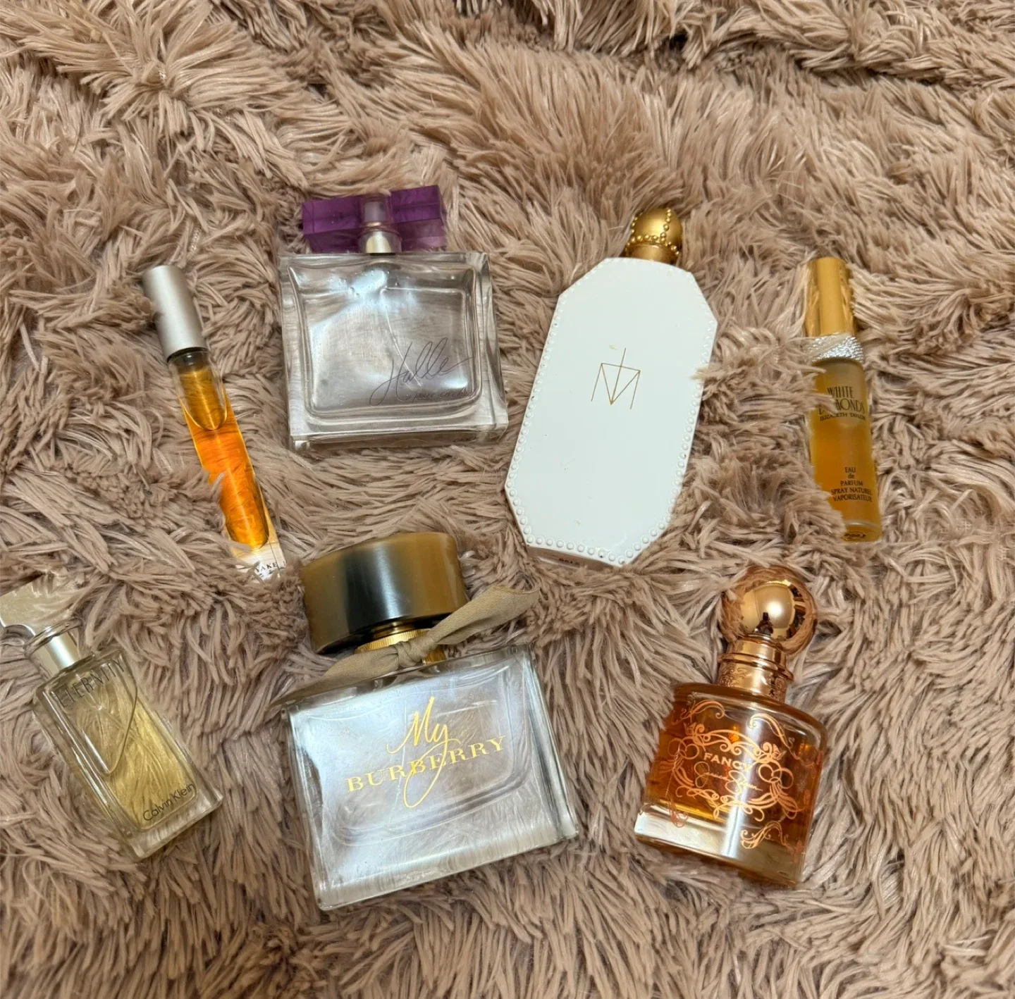 Mixed Perfume Bundle image indicator(2)